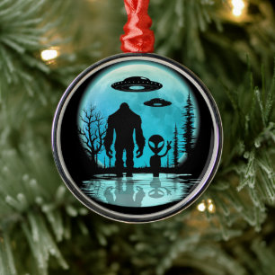 Alien Ornament Aus Metall