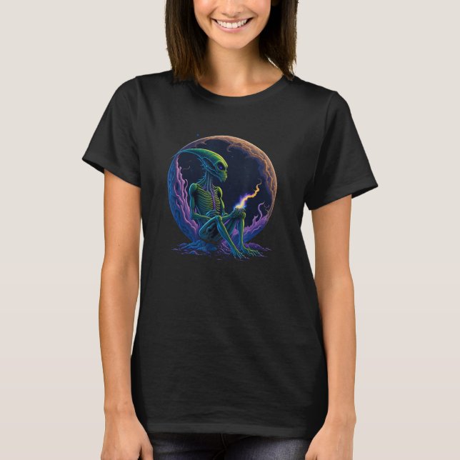 Alien Pondering Meaning of Life for Science Fictio T-Shirt (Vorderseite)