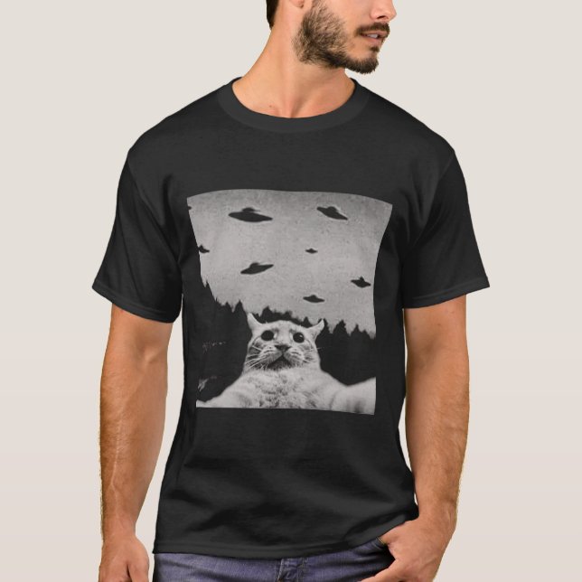 Alien UFO Funny Cat T-Shirt (Vorderseite)