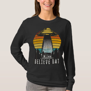 Alien Ufo glaubt, dass Data Alien Abduction Spaces T-Shirt