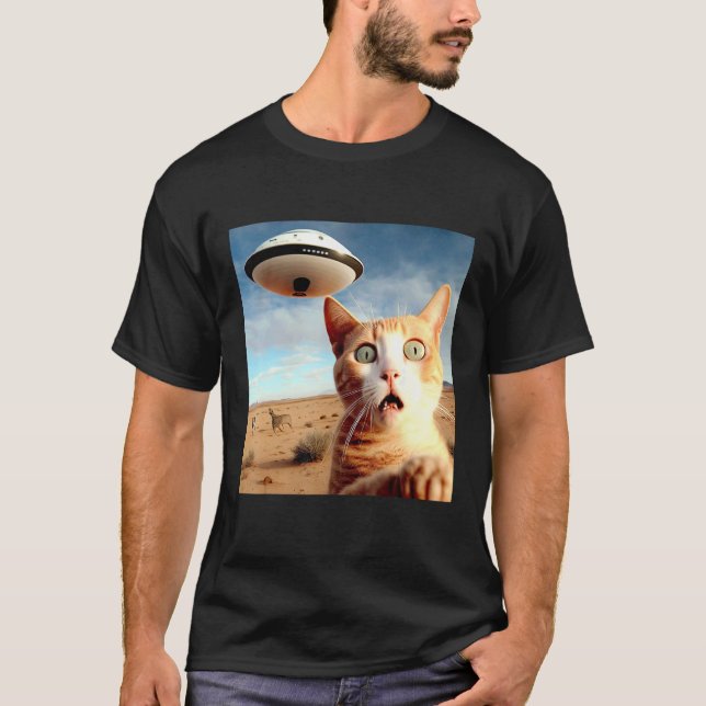 Alien-UFO-Katze 2 T-Shirt (Vorderseite)