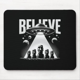 Alien-Ufo-und-Moai-Osterinsel-Kopf-T-Shirt - Mysti Mousepad