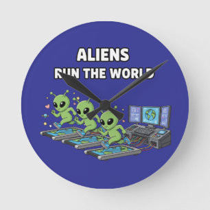 Aliens regieren die Welt Runde Wanduhr