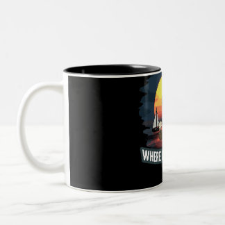 All-Over Print Schürze Wo ist der Kai, wo ist d Zweifarbige Tasse