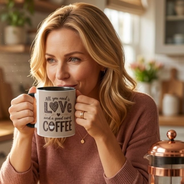 All you need is love and a good cup of coffee.Mug Tasse (Von Creator hochgeladen)