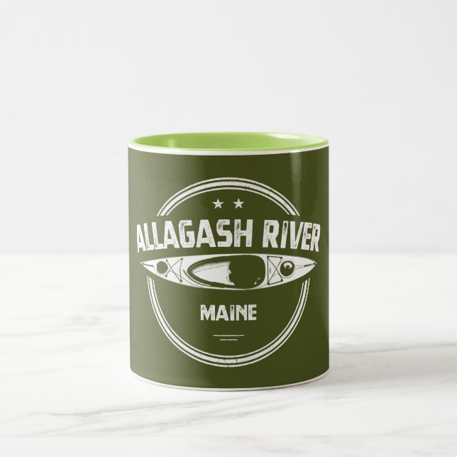 Allagash River Maine Kayak Zweifarbige Tasse (Mittel)