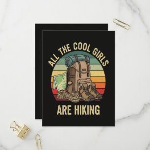 Alle coolen Mädchen wandern Retro Einladungspostkarte