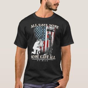 Alle gaben einige, die alle Veteran & Memorial's T-Shirt