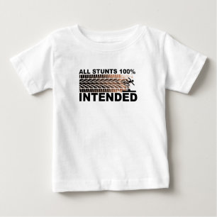 Alle Stunts 100% beabsichtigt - Mud - Funny Baby Baby T-shirt