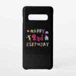 Alles Gute zum 2. Geburtstag. 2 Jahre b-Tag. Samsung Galaxy S10 Hülle<br><div class="desc">Alles Gute zum 2. Geburtstag. Ein lustiges und niedliche Geburtstag Design mit einem hübschen Teddybär mit einem Geschenk und einem lustigen Bleistift,  der die Geburtstagswünsche schreibt. Eine perfekte Ergänzung für Kleidung,  Shirts und Accessoires.</div>