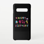 Alles Gute zum 4. Geburtstag. 4 Jahre täglich. Samsung Galaxy S10 Hülle<br><div class="desc">Alles Gute zum 4. Geburtstag. Ein lustiges und niedliche Geburtstag Design mit einem hübschen Teddybär mit einem Geschenk und einem lustigen Bleistift,  der die Geburtstagswünsche schreibt. Eine perfekte Ergänzung für Kleidung,  Shirts und Accessoires.</div>