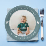 Alles Gute zum Geburtstag mit Foto Pappteller<br><div class="desc">Feiern Sie Ihren besonderen Tag stilvoll mit unseren personalisierbaren Papiertüchern "Happy Birthday with Foto"! Diese Teller sind perfekt, um Ihrer Geburtstagsparty eine persönliche Note zu verleihen. Laden Sie einfach Ihr Lieblingsfoto hoch und wir erstellen Ihnen ein einzigartiges und unvergessliches Design. Diese Platten aus hochwertigem, robustem Papier sind nicht nur optisch...</div>