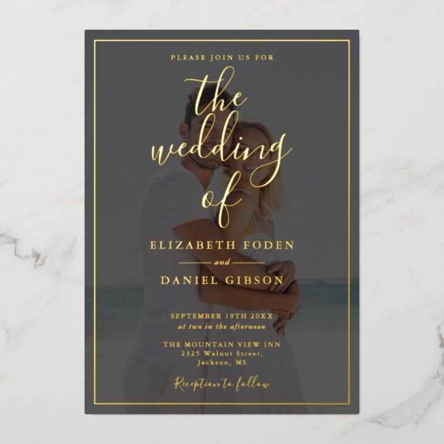 Alles in einem eleganten Script-Foto Hochzeit Gold Folieneinladung (Vorderseite)