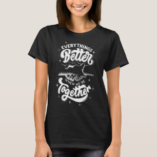 Alles ist besser, wenn wir zusammen Familie sind T-Shirt
