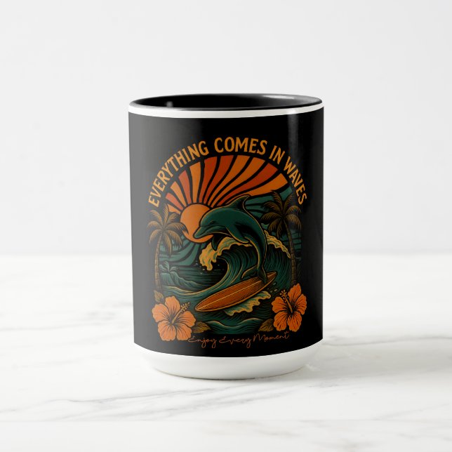 Alles kommt in Waves Retro Tasse (Zentrum)