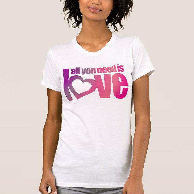 Alles, was Sie brauchen, ist Liebe-Rosa lila Herzt T-Shirt (Vorderseite)