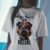 Alles, was Sie brauchen, ist Liebe und ein Bulldog