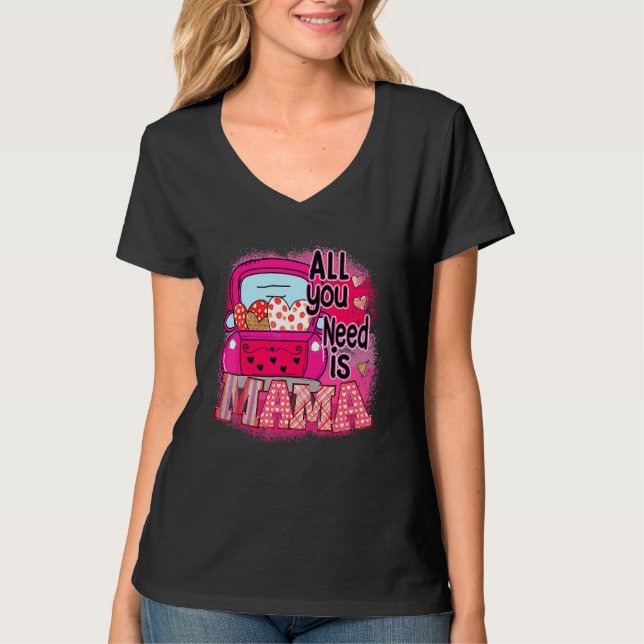 Alles was Sie brauchen ist Mama Car Herz rosa Mütt T-Shirt (Vorderseite)