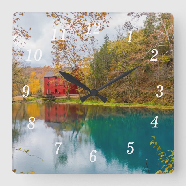 Alley Roller Mill and Spring Wall Clock Quadratische Wanduhr (Vorderseite)