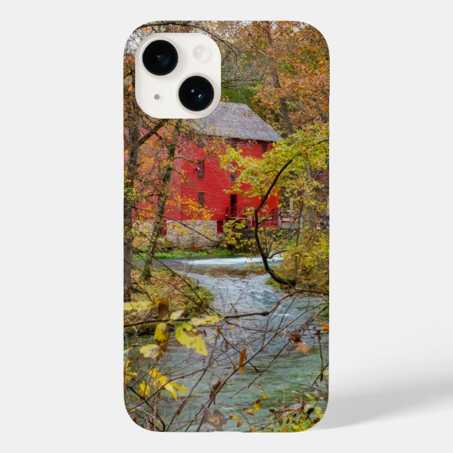 Alley Through the Woods iPhone Case (Rückseite)