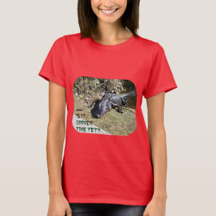 Alligator beim Nachdenken über das Abendessen in d T-Shirt