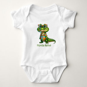 Alligator im tropischen Shirt
