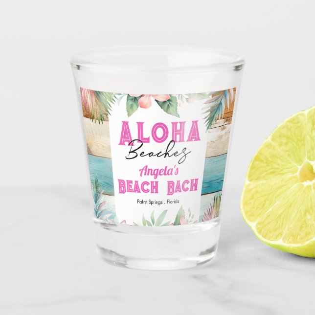 Aloha Beach Tropical Bachelorette Wochenende Schnapsglas (Vorderseite)