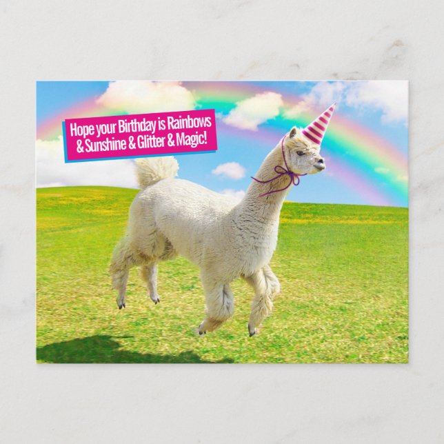 Alpaca Unicorn unter Regenbogen Himmel Einladungspostkarte (Vorderseite)