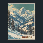 Alpen Österreich Vintag Postkarte<br><div class="desc">"Mit unserer Vintagen Postkarte befördern wir Sie in die majestätischen österreichischen Alpen. Die Postkarte mit malerischem Panorama zeichnet die zeitlose Schönheit der Alpen aus. In diesem nostalgischen Werk werden die rauen Gipfel, üppig grüne Wiesen und knusprige Bergluft schön dargestellt. Schicken Sie ein Stück alpiner Pracht oder gestalten Sie es als...</div>