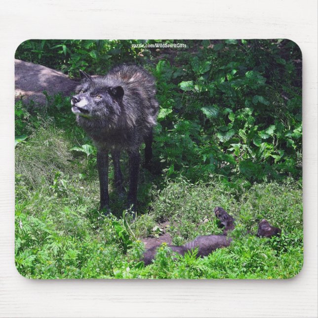 Alpha Timber Wolf & Gray Wolf Cub Wildlife Art Mousepad (Vorne)