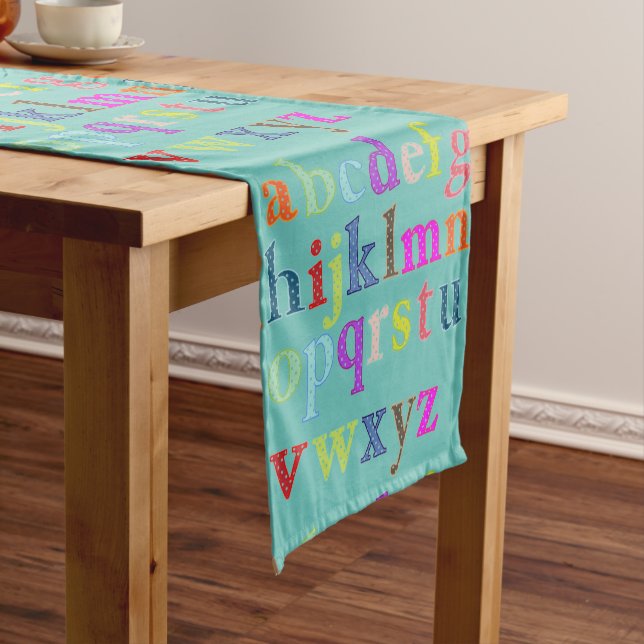 Alphabet Table Runner Kurzer Tischläufer (Beispiel)