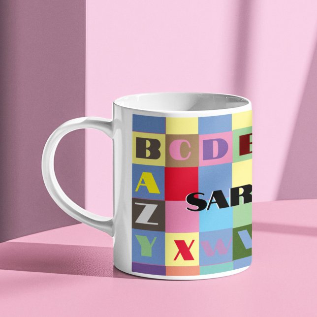 Alphabet Tasse farbiger personalisierter Name (Von Creator hochgeladen)