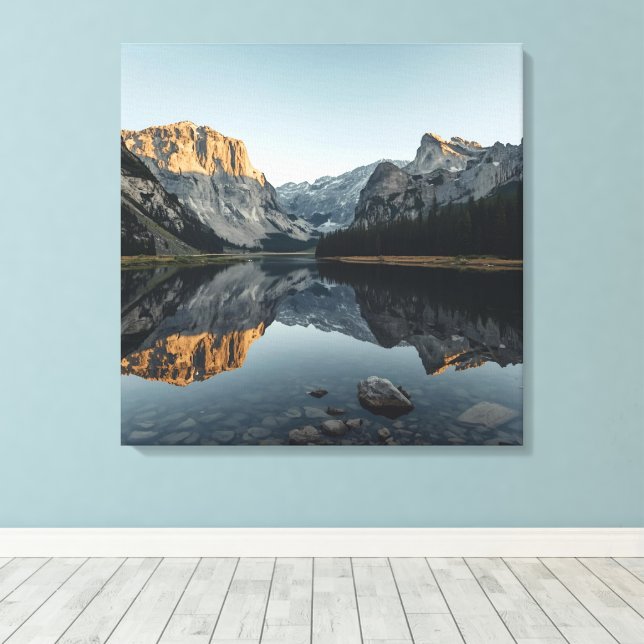 Alpine Mirror Scene - Ruhiges Landschaftsposter Leinwanddruck (Insitu (Holzboden))