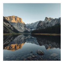 Alpine Mirror Scene - Ruhiges Landschaftsposter