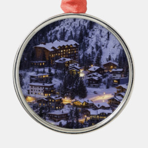 Alpines Skiresort Winter Ornament Aus Metall