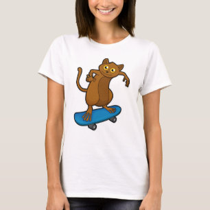 Als Skater mit Skateboard T-Shirt