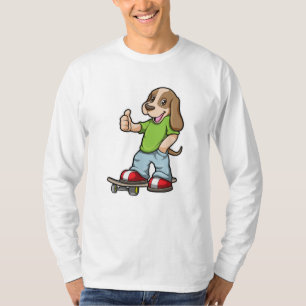 Als Skater mit Skateboard T-Shirt