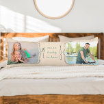 Also glücklich, dass Sie locker halten 2 Foto natü Seitenschläferkissen<br><div class="desc">Personalisiertes Foto Körperkissen für jemanden. Das Design bietet lockere Klammern, um das Foto zu rahmen (definiert, wer wir sind und wer Sie sind). In lässiger Handschrift geschrieben und in knackiger Schriftart-Typografie geschrieben, lautet der Wortlaut: Wir haben so viel Glück, SIE zu haben. Die Fotovorlage ist für Sie Set, um Ihre...</div>