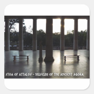 Alte Agora von Athen, Griechenland. Stoa of Attalo Quadratischer Aufkleber