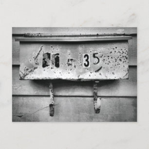 Alte akkubetriebene Postbox Schwarz/Weiß Postkarte