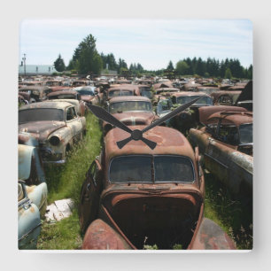 Alte Auto-Wanduhr-Garagen-Uhrjunkyard-Szene Quadratische Wanduhr