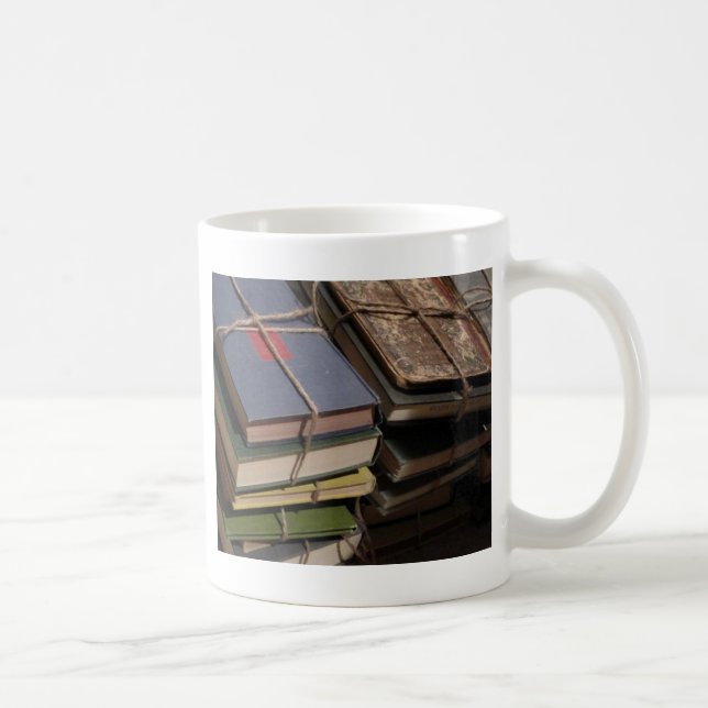 Alte Bücherstapel Tasse (Rechts)