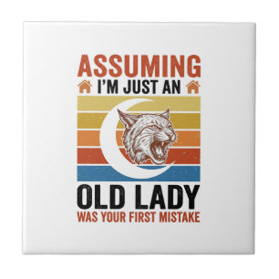 Alte Dame Wildcat Vintage Lustiges Shirt Design_1 Fliese