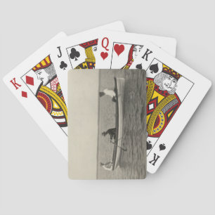 Alte Freunde des antiken Stils, die Karten spielen Spielkarten