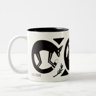 Alte Füchse und Blume auf Sahne-Tasse Zweifarbige Tasse