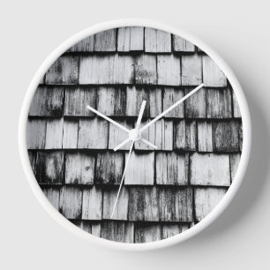 Alte gebrauchte Holzpappwand Uhr