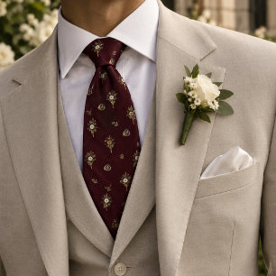 Alte Geld-Hochzeits-Signet-Ring Boutonniere Burgun Krawatte