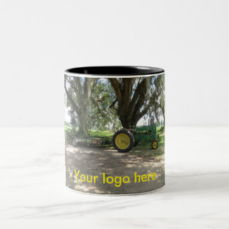 Alte grüne Traktorkaffee-Tasse Zweifarbige Tasse
