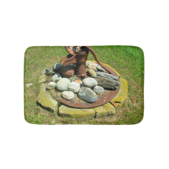 Alte Handpumpe gut Badematte (Vorderseite)