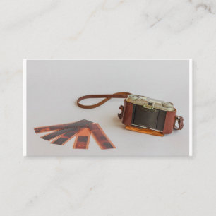 alte Kamera mit Negativ auf   Visitenkarte